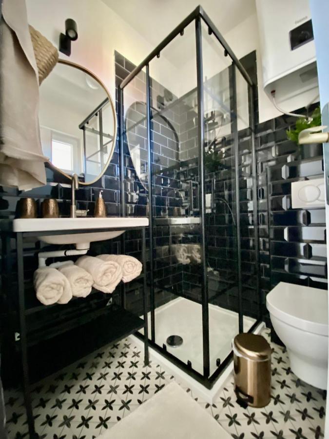 Modern Couples Coastal Getaway Mm Apartment Crikvenica Ngoại thất bức ảnh